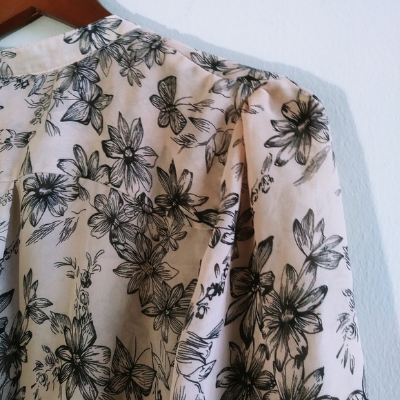 Brody Myles Women Floral Tan Button Down Blouse XL - Picture 7 of 10